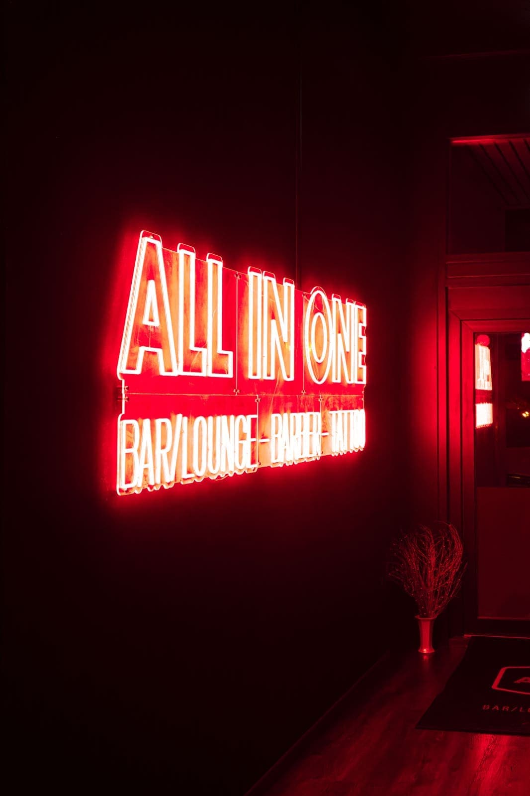 DJ-Set in der All in One Bar
