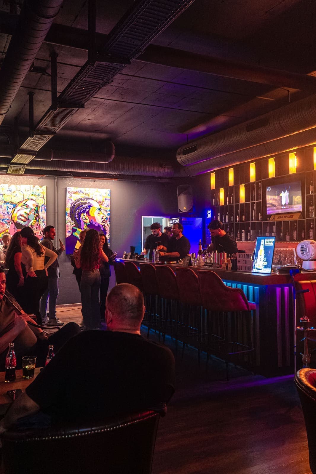 DJ-Set in der All in One Bar